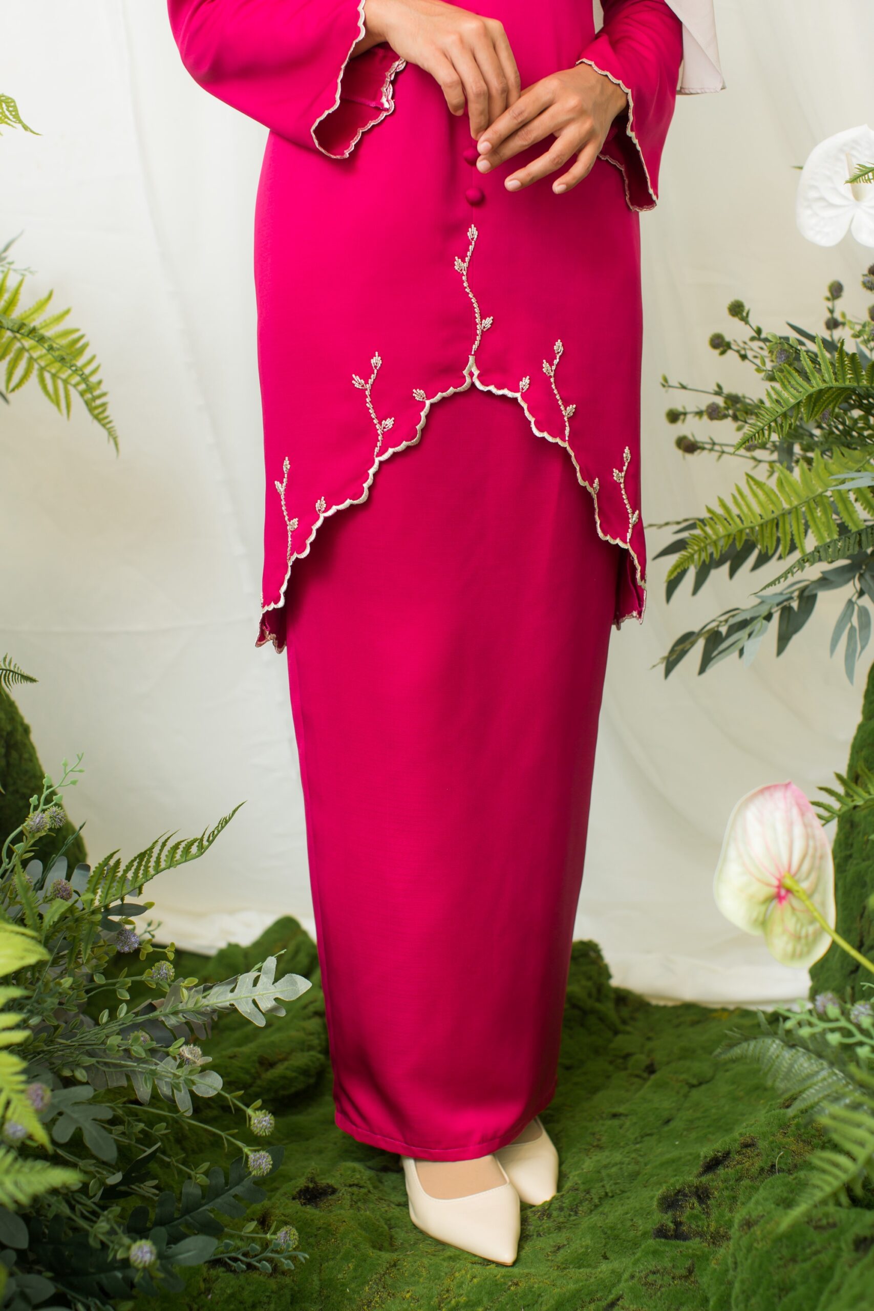 Sultanah Kebaya Magenta Pink - Image 3