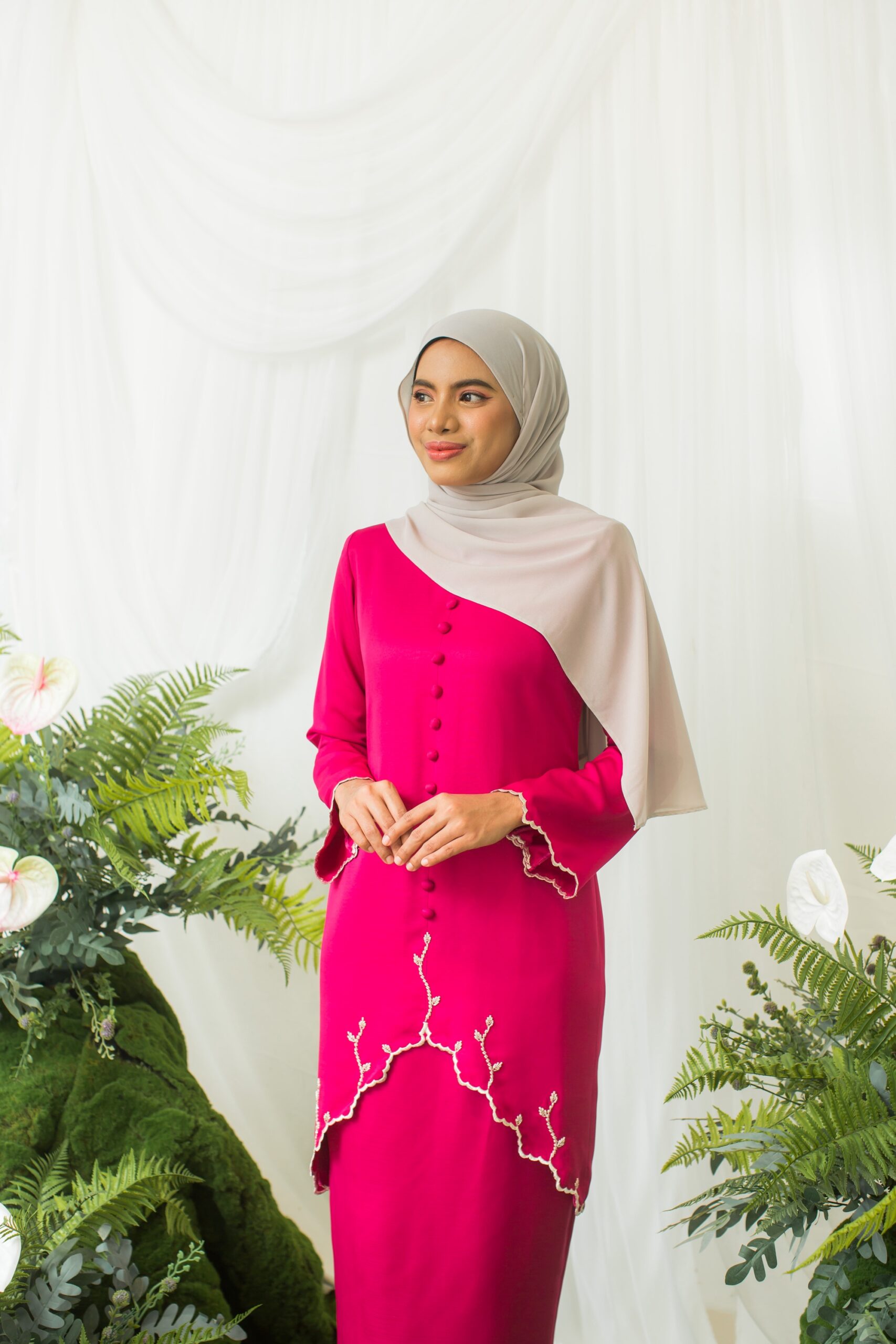 Sultanah Kebaya Magenta Pink - Image 4