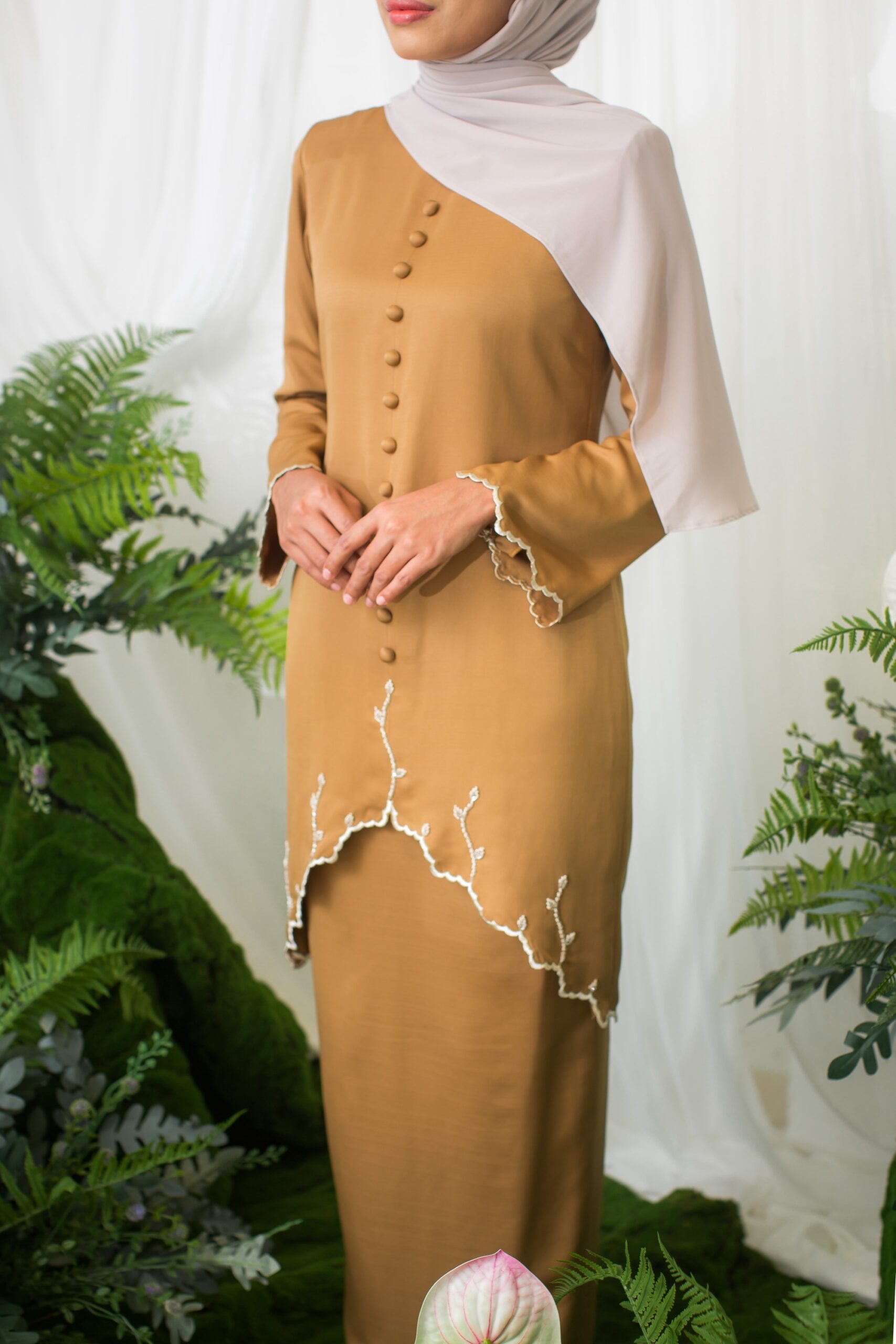 Sultanah Kebaya Mocha - Image 3