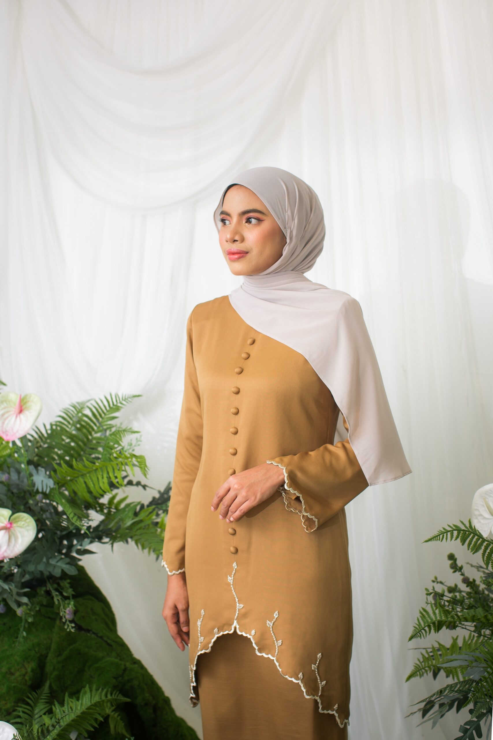 Sultanah Kebaya Mocha - Image 4